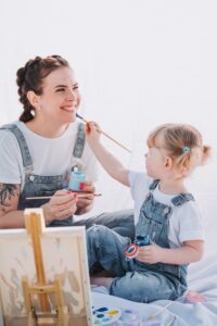 Farbenfrohes Mummy & Me Shooting mit Spaß und Liebe von Siebenschön Photography in Gütersloh