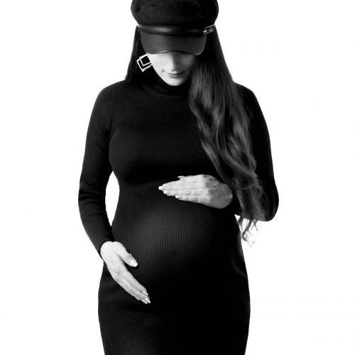 Babybauchfoto - Selbstportrait einer Schwangeren fotografiert von Siebenschön Photography in Ahlen